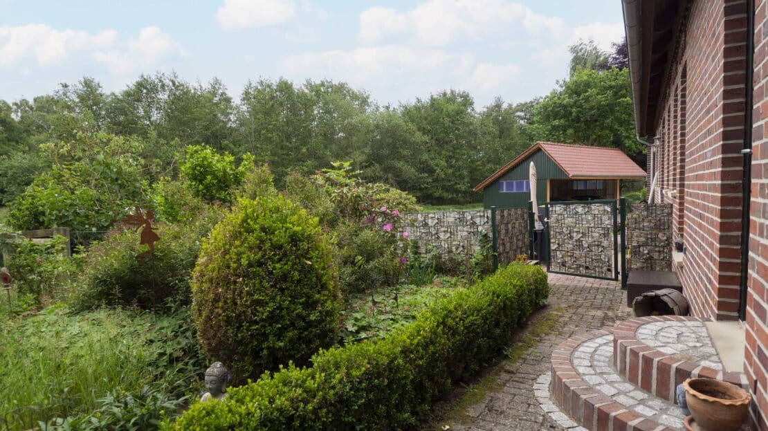 Blick aus dem Garten