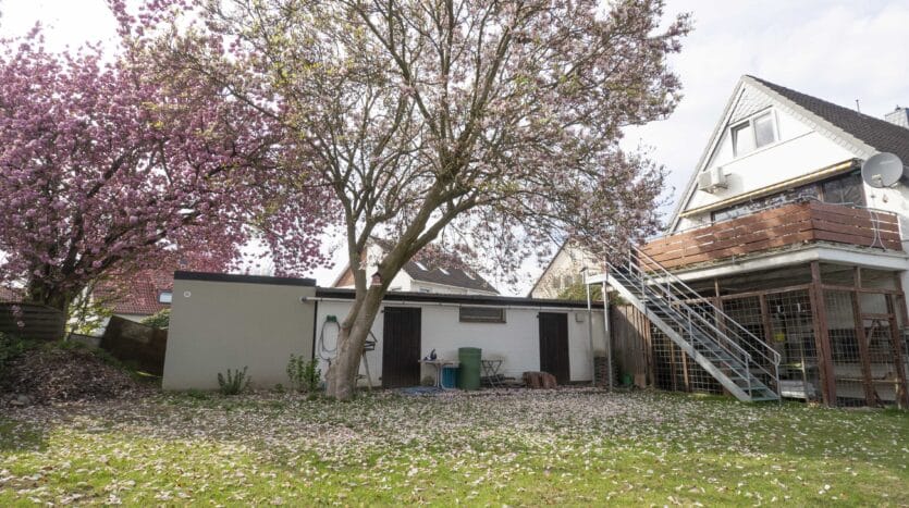 Rückansicht Garagen